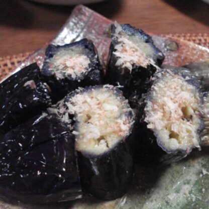 かつおぶしかけました。

久しぶりの茄子料理、とっても美味しかったです♪